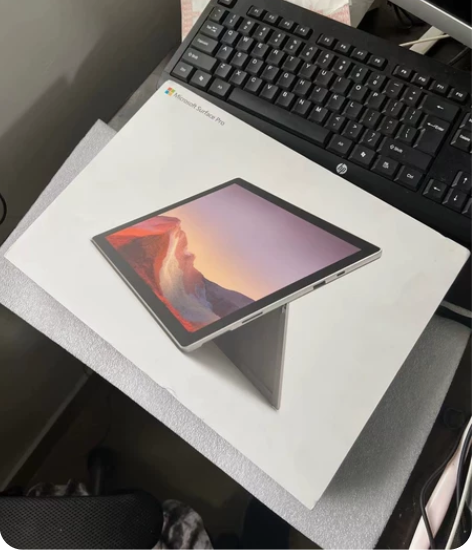 微软Surface Pro 7，笔记本平板...