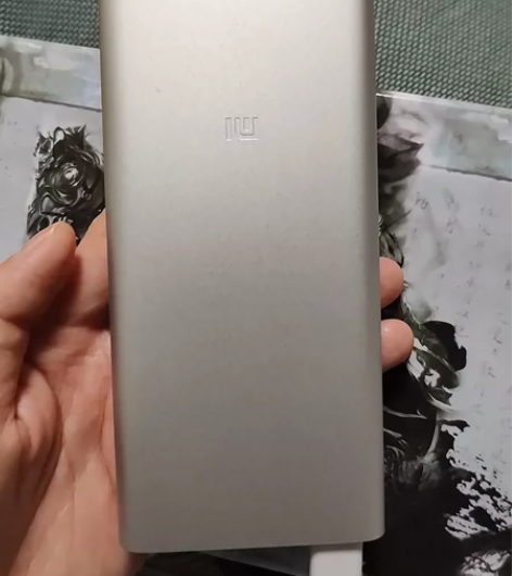 小米超薄充电宝，便携式，10000毫安，买...