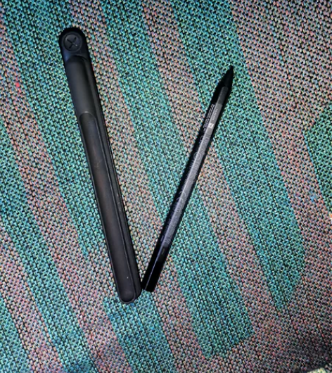 联想小新pad 原装笔，刚买一周平板就摔坏...