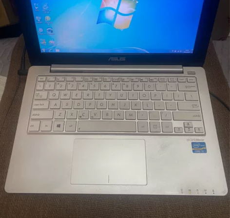 华硕 X201E 轻薄本 一直自用 原包装...