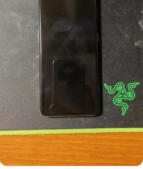 一加11，黑色顶配16+512，今年二月西...