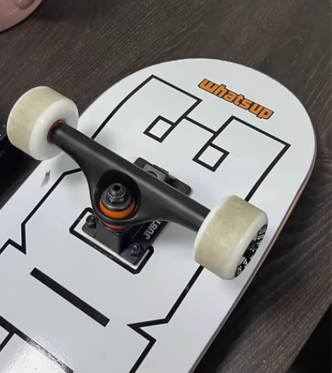 出沸点justice滑板（可买单板） 轻微...