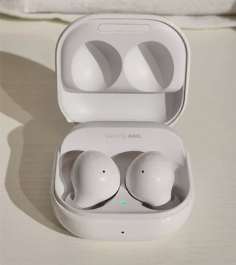 三星Galaxy Buds2白色 99新 ...