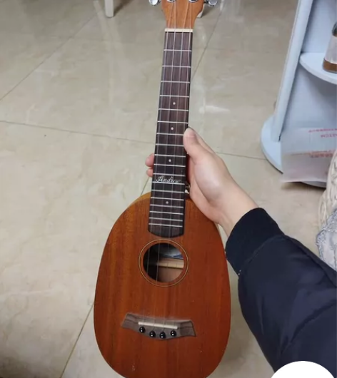 安德鲁23寸尤克里里，基本没有使用痕迹 感...