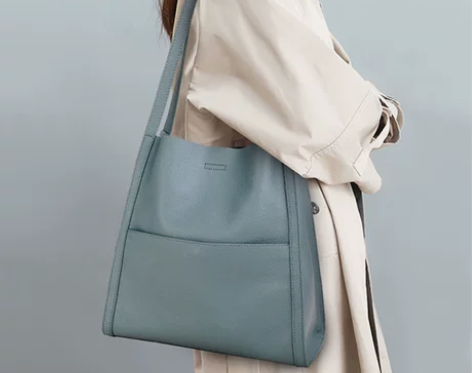 【狂暑季价】头层牛皮女士包包2022新款时...