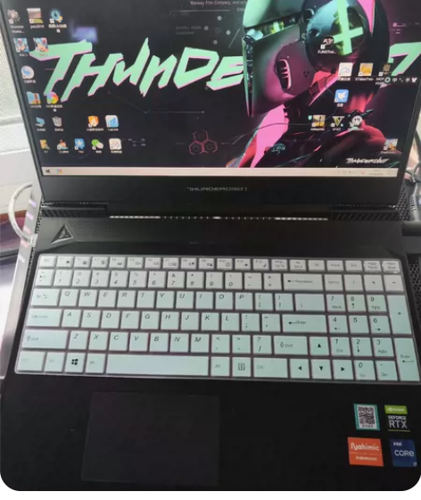 转卖个人台式电脑 买回来没怎么玩  一直放...