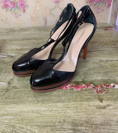 黑色尖头复古风T字带牛皮防水台细高跟鞋，3...