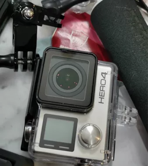 全新gopro4运动相机，带防水盒，买回来...