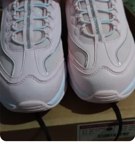 全新的特步女鞋38码 感兴趣的话点“我想要...