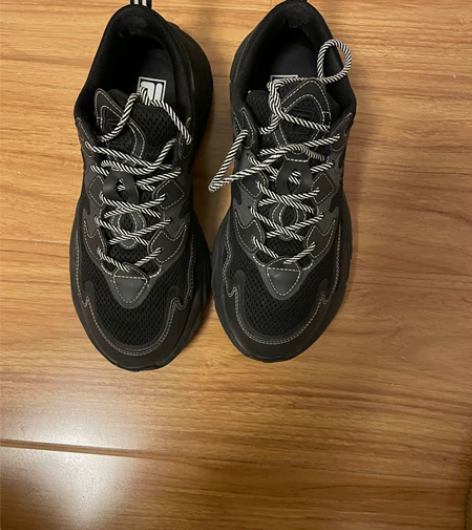 斐乐黑色老爹鞋，脚感无敌。40.5无瑕疵破...