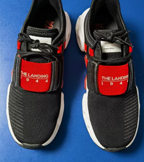 安踏聚能环40.5码男款 正品，很炫酷，轻...