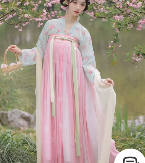 妃亦坊原创汉服！！低价出 买来拍照用的，就...
