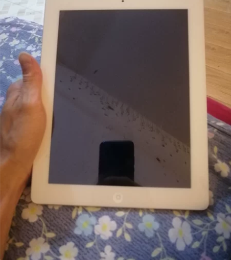 ipad不知道几代不会看开不了机32G当拆...