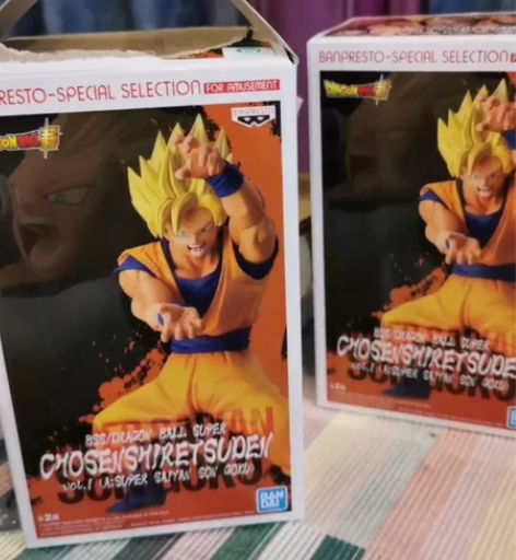 七龙珠手办 如图，买了两个，一盒未拆封，便...