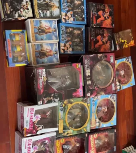 全新包邮，海贼王，灌篮高手 手办 没有猫贴...