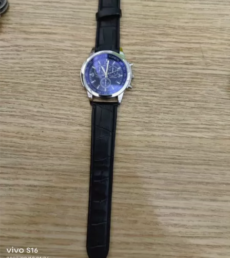 魔地亚手表99新，长时间没用，电池没电了 ...