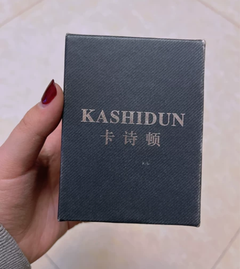 卡诗顿男款手表 表无损坏 很新 有替换表带...