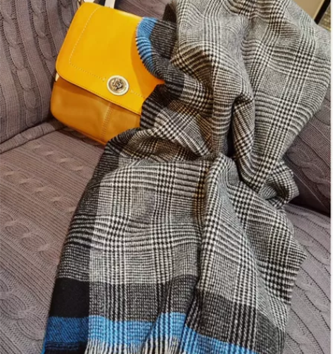 羊绒围巾，款式与质地美的不行，喜欢的聊 感...