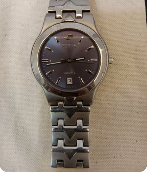 飞亚达男士手表 毕业发的第一份工资买的 戴...