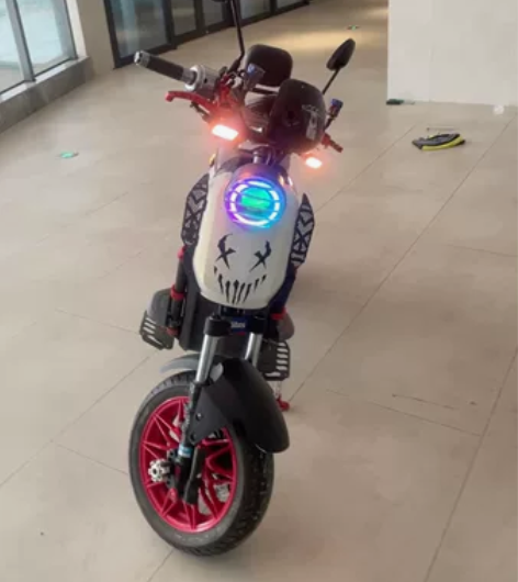 出个小牛uqi+，改装一堆，整体下来带车两...