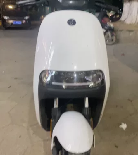 九号e80c，四千公里在增加，车壳有磨损，...