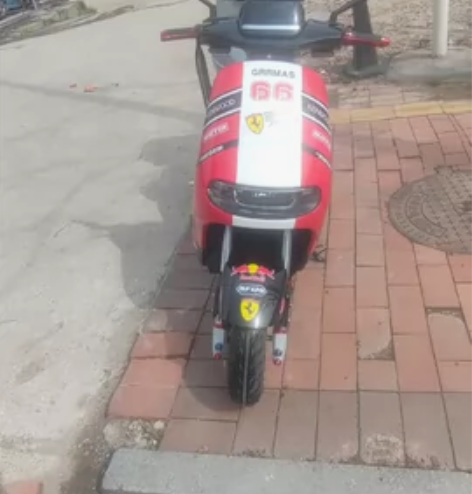 出一台自用电动摩托车，买来跑了一个月外卖，...