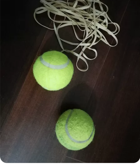 实体店网球两个 两个网球都是多年前在实体店...