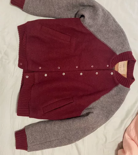 棒球毛呢外套9.7新 感兴趣的话点“我想要...