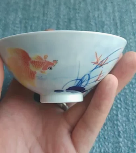 景德镇青花瓷釉里红蓝底“金玉满堂”金鱼斗笠...