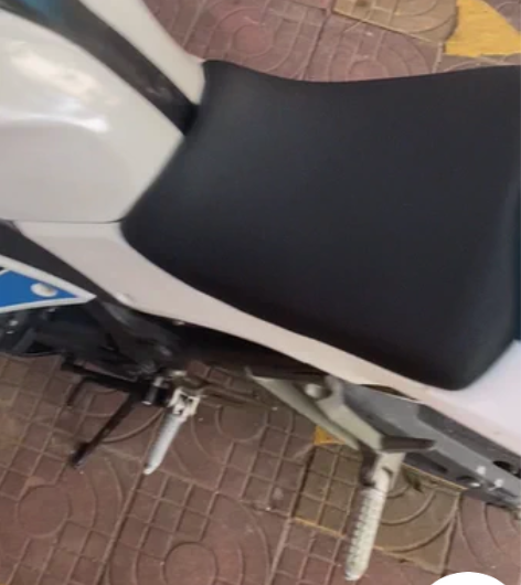 宝雕牌400cc双缸水冷机车，有极速锁16...