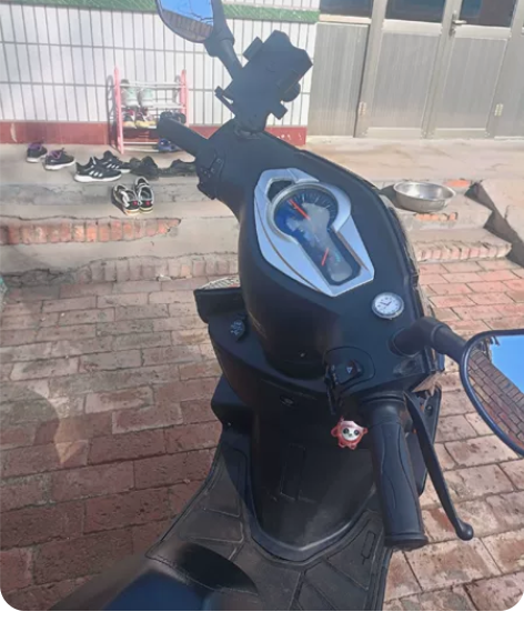 因换大排量，两个月新车，手续齐全，必须过户...