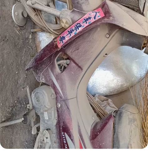 力帆摩托车 废铁价，带价格来，好商量，车轮...