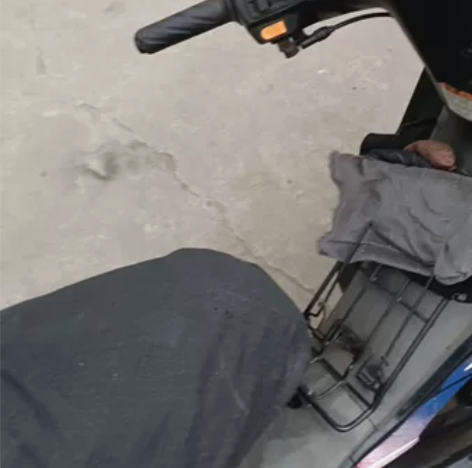 二手豪爵喜运摩托车，裸车无手续。发动机灯光...
