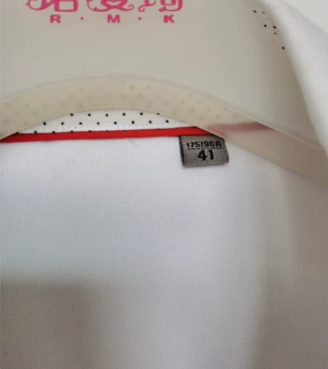 孩儿放假了，寄回一堆衣服，全新男士全棉衬衣...