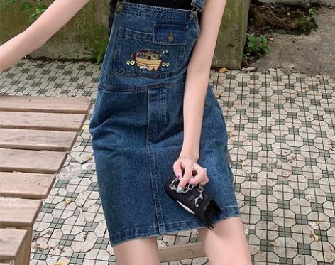 MIYA童趣撞色刺绣小个子减龄宽松牛仔背