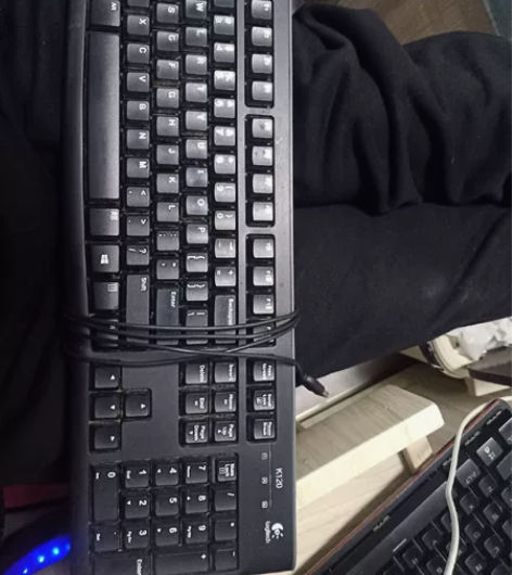 出罗技k120键盘一个，代鼠标，35包邮，...