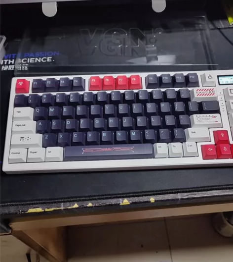 VGN811快银V2  整套出  包装啥的...