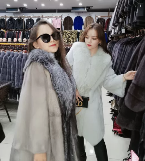 倾城之恋皮草,工厂店,生产设计的皮草出口俄...