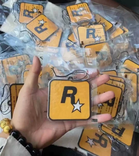 【处理】全新包邮潮流汽车香片 车载持久香薰...