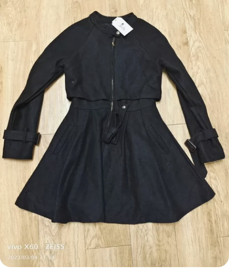 全新品牌针织裙毛呢大衣外套马甲低价出售 感...