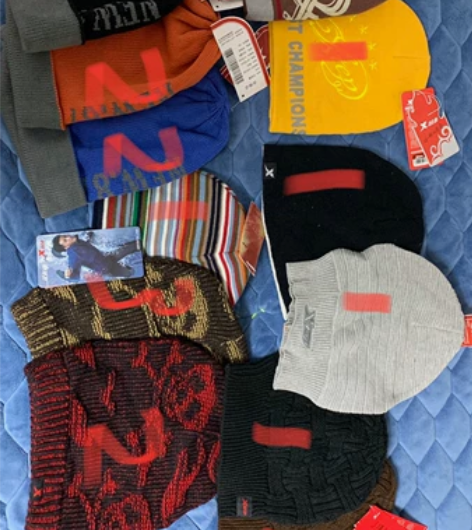 特步针织帽，男女款儿童款都有，全新带吊牌，...