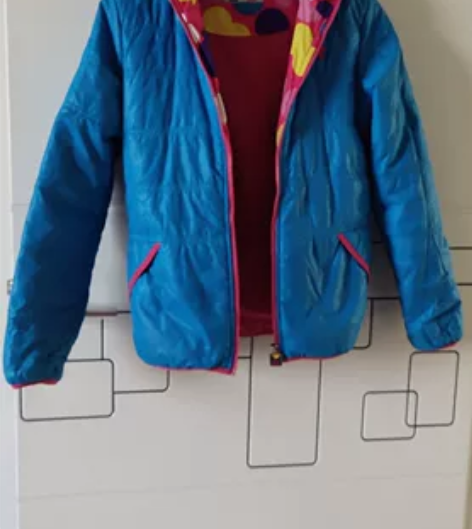 特步上衣   女款    天蓝色很显肤色 ...