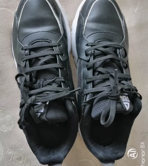 43码正品“匹克”运动鞋丶跑鞋。几乎全新的...