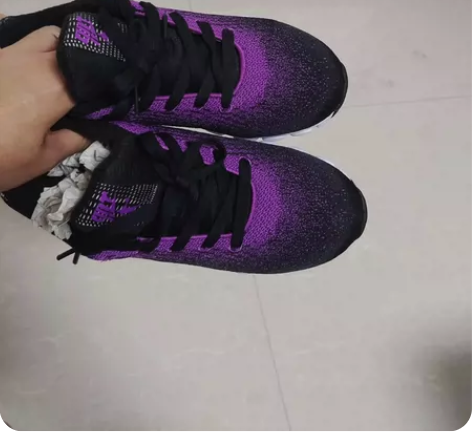 女士乔丹运动鞋全新就穿过一回价格可议 感兴...