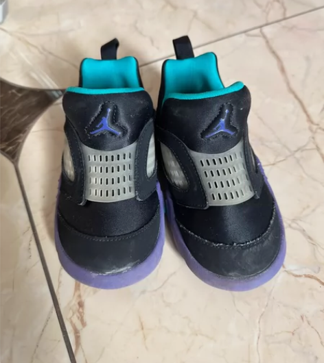 乔丹 没穿过两次 便宜捡漏抄底卖！??轻微...