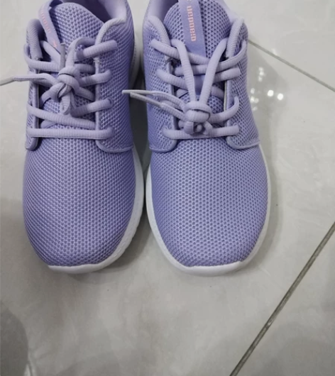 全新没穿过，35码大童，乔丹运动鞋慢跑鞋。...