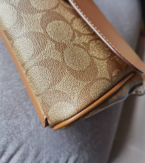 卖几个包包,重新拍了细节图片!! 当时都是...