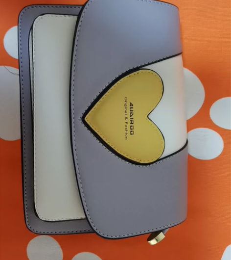 单肩包实体店稻草人买的，这个配色夏天绝赞 ...