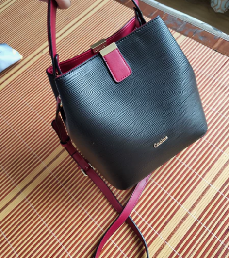 蔻一小众设计撞色斜挎单肩包手提包 买来用过...