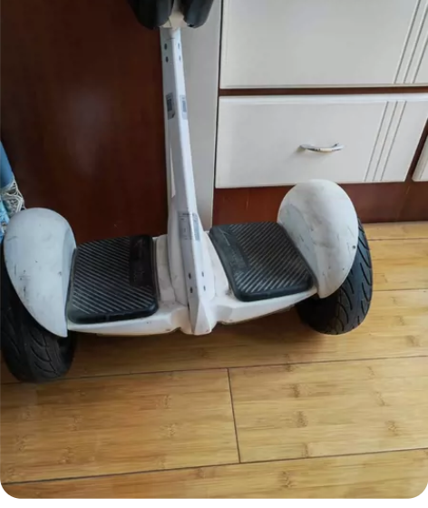 迷你九号平衡车，可连蓝牙，有成人扶杆，9新...